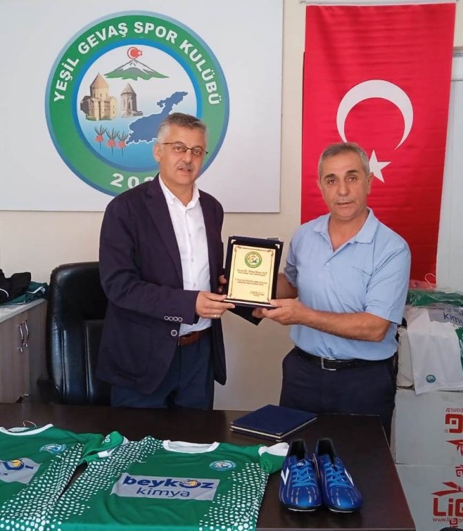 Genç Asri̇ad Ve Beykoz Kimya’dan Yeşil Gevaşspor’a Malzeme Desteği