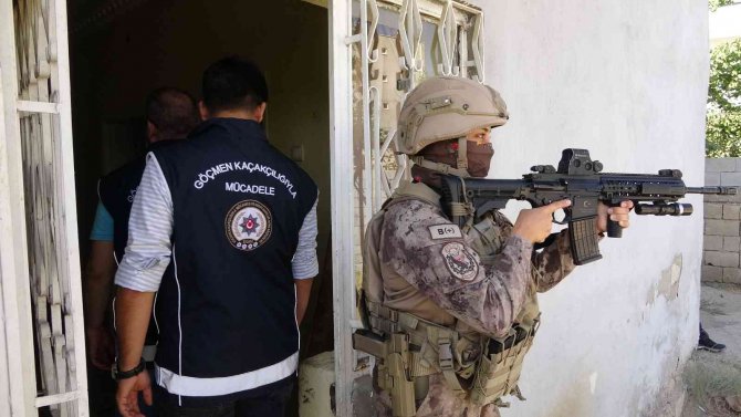 Van’da 16 Düzensiz Göçmen Yakalandı