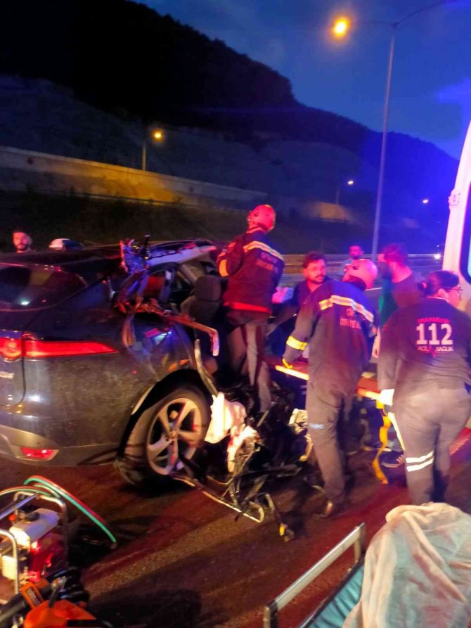 Yalova’da Ciple Tır Çarpıştı: 3 Yaralı