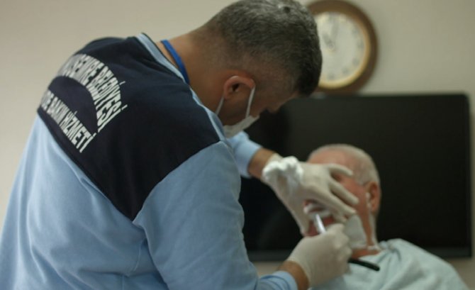 Yunusemre Belediyesi İhtiyaç Sahiplerine Bir Telefon Kadar Yakın