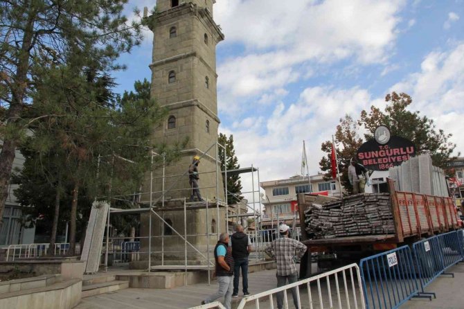 Tarihi Sungurlu Saat Kulesi Restore Ediliyor