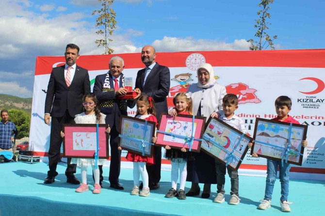 Binali Yıldırım: “20 Yıl Çalışırken Hep Şunu Söyledik, Yolları Böleriz Ama Türkiye’yi Böldürtmeyiz”