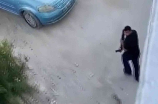 Kuşadası’ndaki Pompalı Tüfekli Kavganın Yeni Görüntüleri Ortaya Çıktı