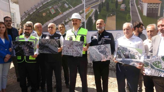 İ̇luh Deresi Kentsel Dönüşüm Alanında 1. Etapta Yıkım Çalışmaları Sürüyor