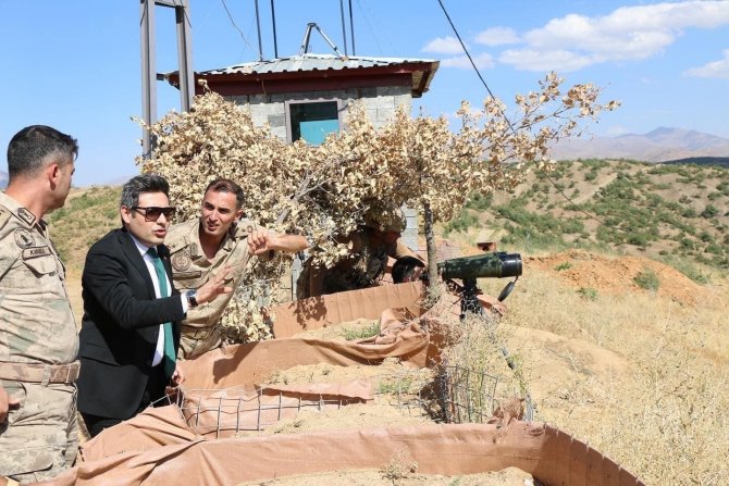 Kaymakam Özçelik’ten Jandarma Komando Tabur Komutanlığına Ziyaret