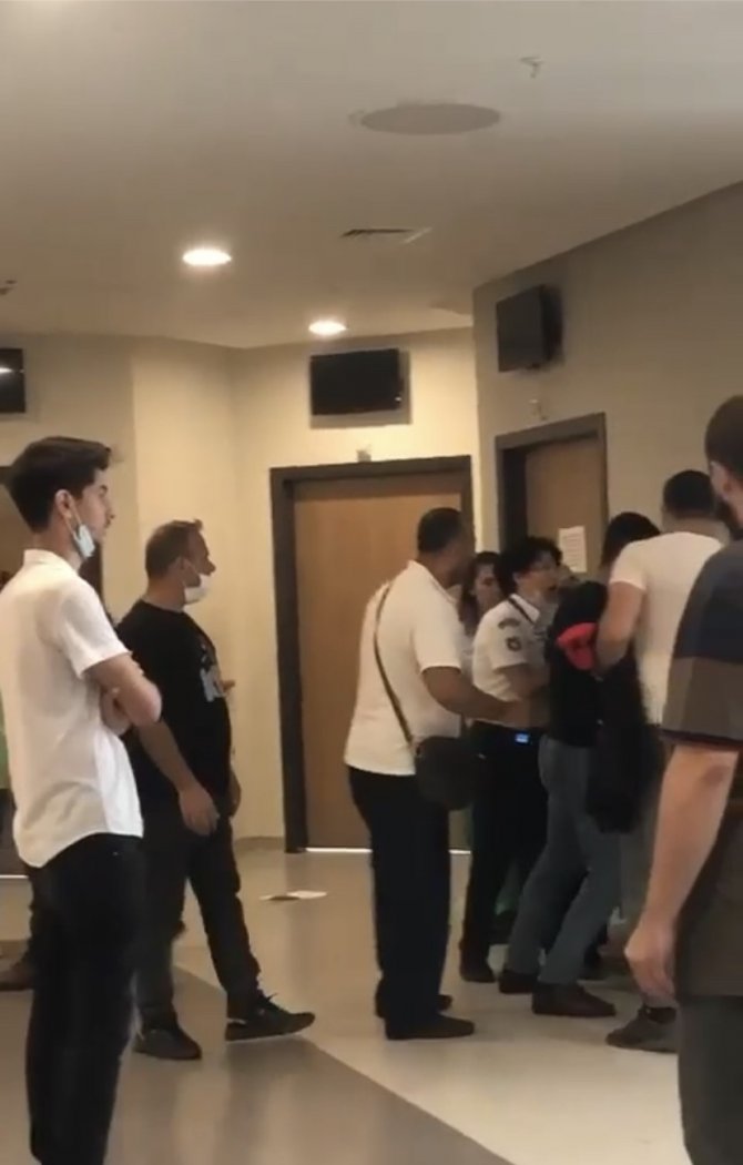 Hastanede Hastalar Arasında Sıra Kavgası Kamerada