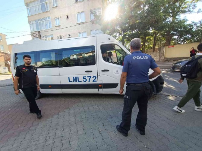 Büyükçekmece’de Okul Çevrelerinde Denetim Uygulaması Yapıldı