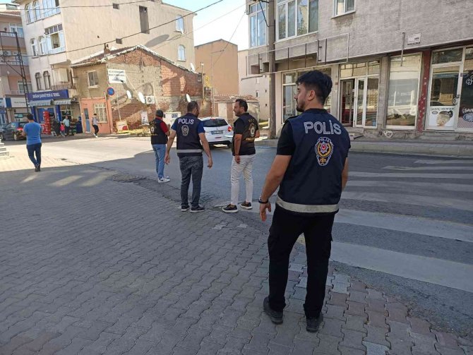 Büyükçekmece’de Okul Çevrelerinde Denetim Uygulaması Yapıldı