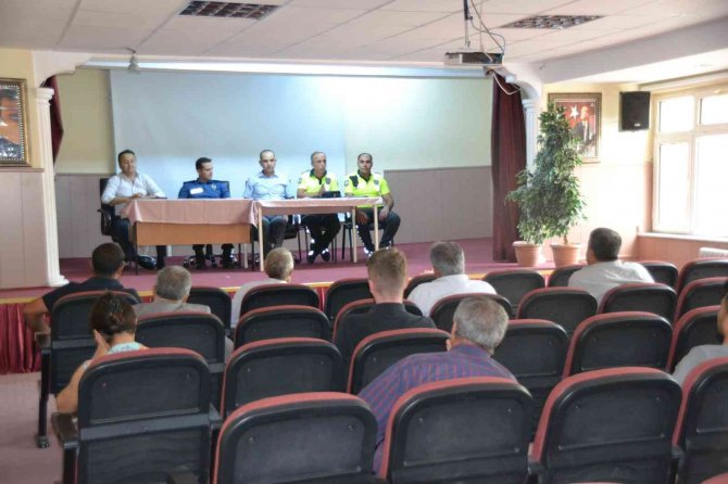 Kargı’da Okul Servis Şoförleri Bilgilendirildi