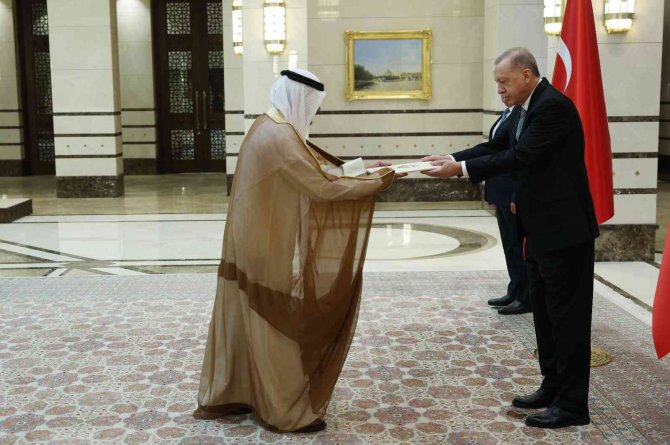 Cumhurbaşkanı Erdoğan, Kuveyt Büyükelçisi Wael Yousef Alenzi’yi Kabul Etti