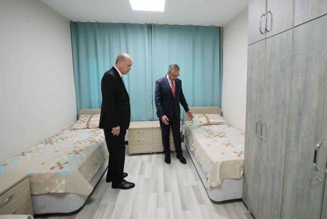 Cumhurbaşkanı Erdoğan’dan Gençlere Müjde: "Yurt Ücretleri Bu Yıl Da Değişmeyecek"