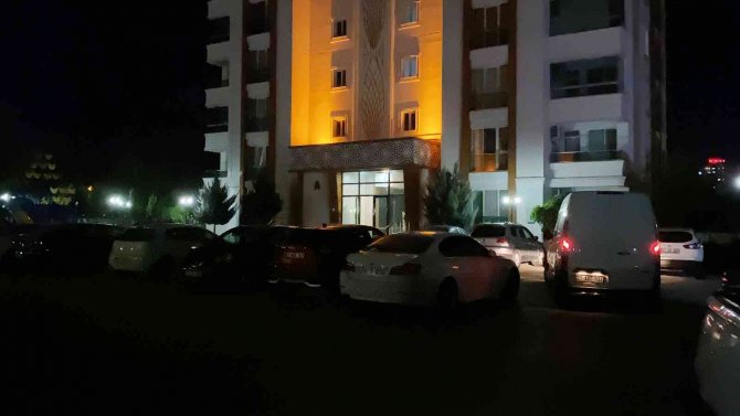 Önce Amcasını Sonra Kendini Vurdu, O Anlar Kameraya Yansıdı