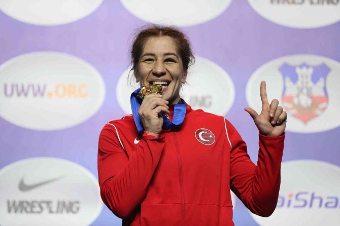 Yasemin Adar Yiğit, Dünya Şampiyonu Oldu