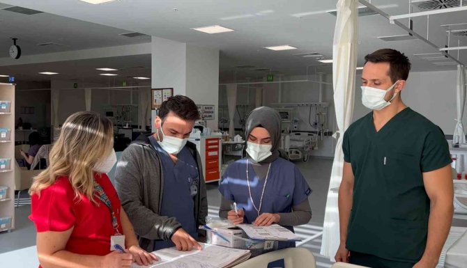 Manisa Şehir Hastanesi 10 Bin Koroner Yoğun Bakım Hastasına Hizmet Verdi