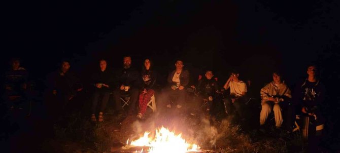 Dövüş Sporcuları Gürleyik Şelalesi’nde Kamp Yaptı