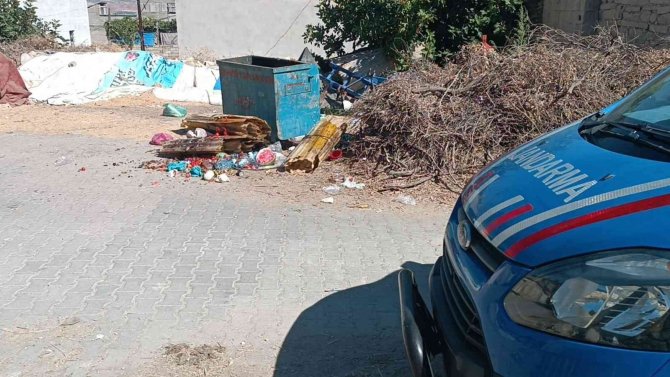 Gaziantep’te Bebeklerini Çöpe Bırakan Anne Ve Baba Tutuklandı