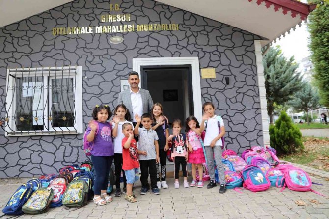 Muhtarlıktan Eğitime Kırtasiye Yardımı