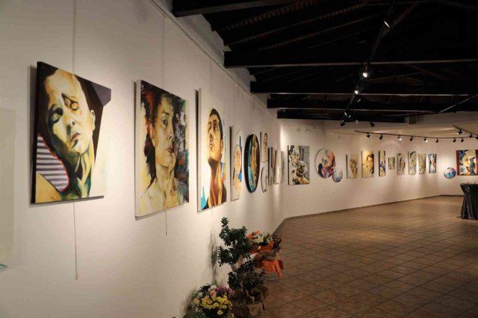 "Bendeki Suretler" Sanatseverlerle Buluştu