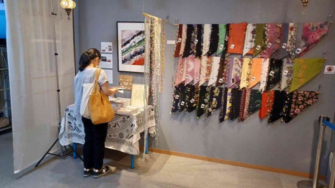 Japon Zanaatkarların İşlediği El Emeği Yemeni Oyaları, Tokyo’da Görücüye Çıktı