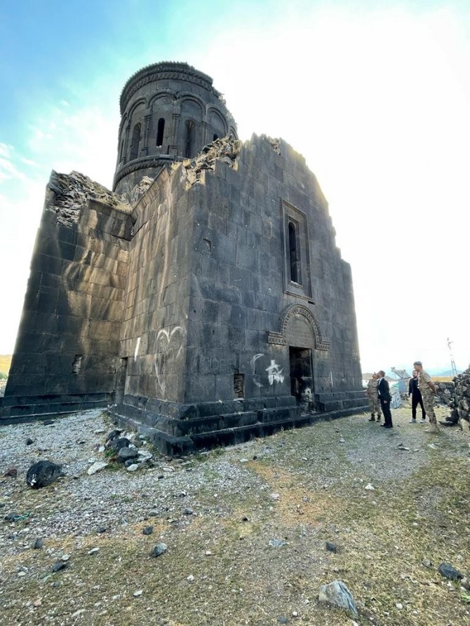Kaymakam Okan Daştan, Çengilli Kilisesi’ni Yerinde Gördü
