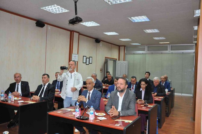 Kocaeli Erzurumlular Kültür Ve Dayanışma Vakfı İle Kocaeli Gazeteciler Cemiyeti Üyelerinden Etb’ye Ziyaret