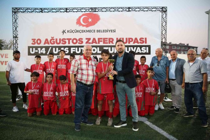 Küçükçekmece’de 30 Ağustos Zafer Kupası Heyecanı