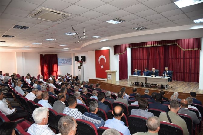 Vali Karadeniz, Gördes’te Muhtarlar Ve Vatandaşlarla Buluştu