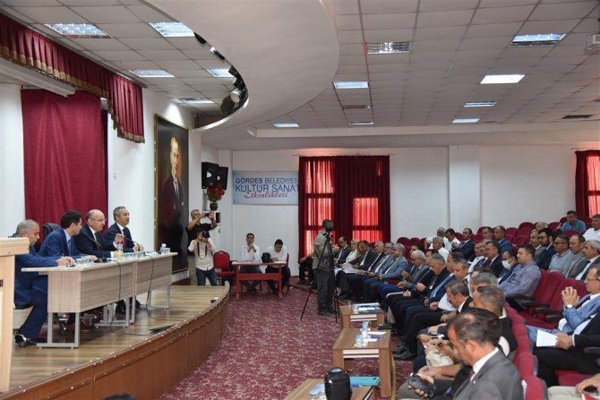 Vali Karadeniz, Gördes’te Muhtarlar Ve Vatandaşlarla Buluştu