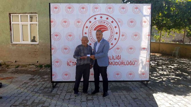 Çiftçiye ‘Bitki Koruma Ürünleri Uygulama’ Sertifikası Verildi