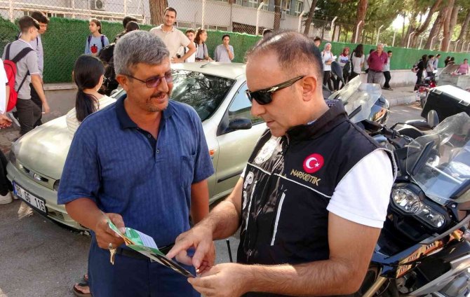 Osmaniye’de Okul Önlerinde Narkotik Uygulaması