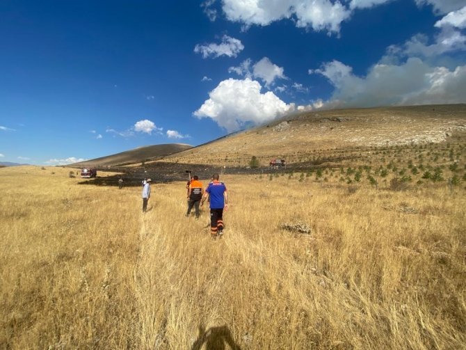 Sigara İzmaritinden Çıkan Yangın 45 Dönümlük Alanı Kül Etti