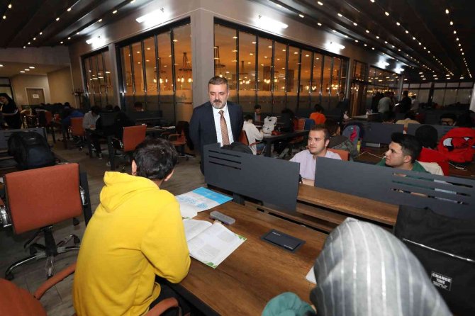 Sincan Millet Kıraathanelerinde Gençler İçin Kpss Provası