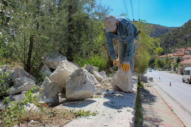 Sultanbağı Mezarlığı’nda Çalışmalar Sürüyor