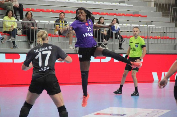 Geçen Yılın Şampiyonu Kastamonu Belediyespor, Lige Galibiyetle Başladı