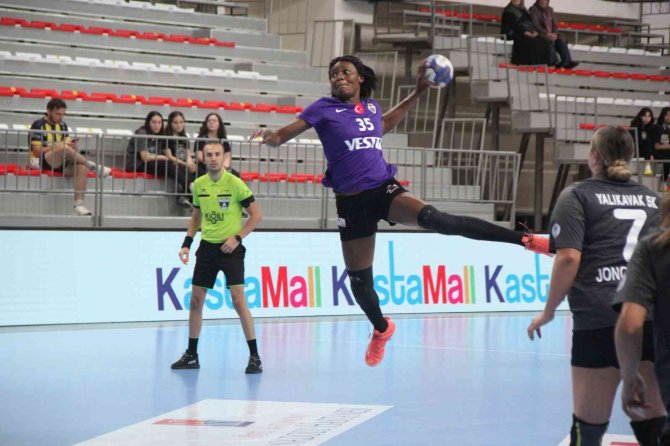 Geçen Yılın Şampiyonu Kastamonu Belediyespor, Lige Galibiyetle Başladı