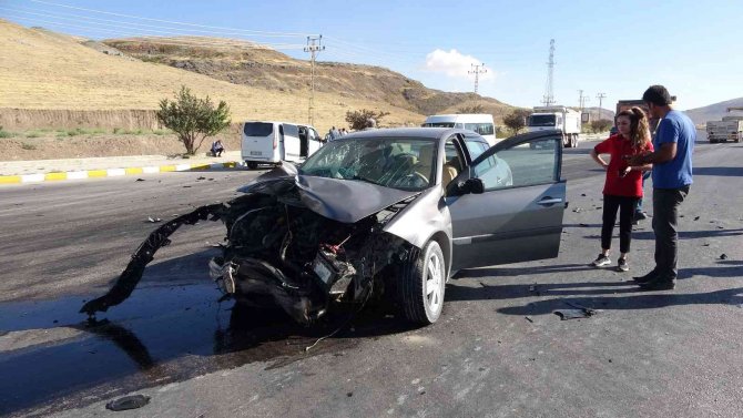 Van’da Trafik Kazası: 5 Yaralı