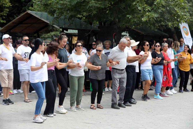 Yakacık Mesire Alanı Karslıları Ağırladı