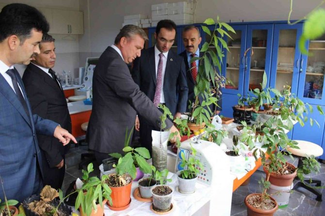 Kaymakam Göze, Okulları Ziyaret Etti