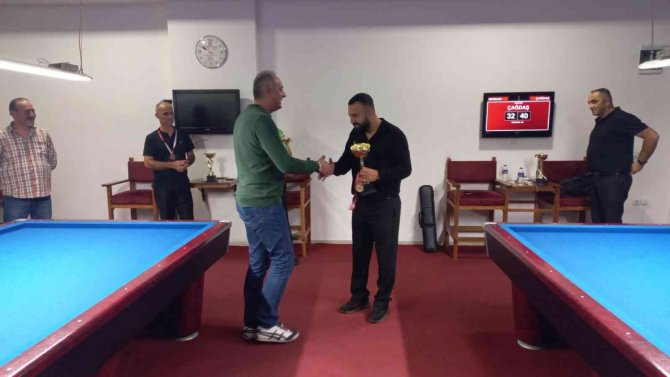 Bilardo Zonguldak İ̇l Birinciliği’nde Zafer Çağdaş Birden’in