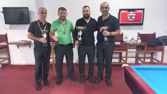 Bilardo Zonguldak İ̇l Birinciliği’nde Zafer Çağdaş Birden’in