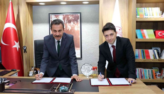 Sivas’ın 17 İlçesindeki 50 Okulda “Enerji Okuryazarlığı” Eğitimleri Başlıyor