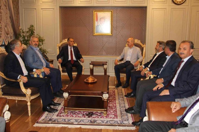 Ak Parti Genel Başkanvekili Kurtulmuş, Yunanistan’ı Sert Dille Uyardı