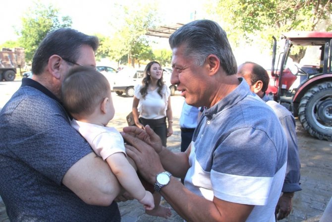 Ak Parti’li Özkan Sarıgöl’de Esnafla Buluştu