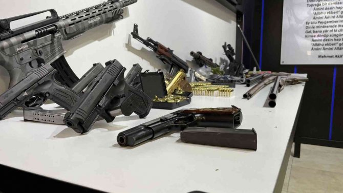 Başkent’te İki Farklı Suç Çetesine Operasyon: 10 Gözaltı