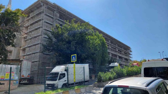 Öğrenciler Silivri’deki Depreminin Vurduğu Okullarına Kavuşamadı