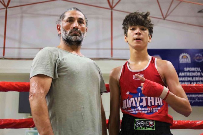 40 Yılını Verdiği Sporda Çocukları Da Onun İzinden Gidiyor