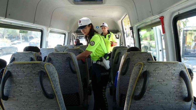 Bursa’da Öğrenci Taşıyan Servislere Sıkı Denetim