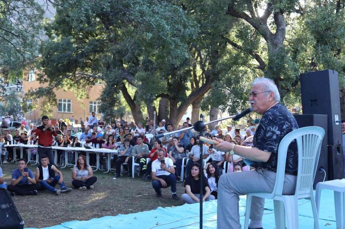 Halk Müziği Sanatçıları, Yangınzede Aileler İçin Söyledi