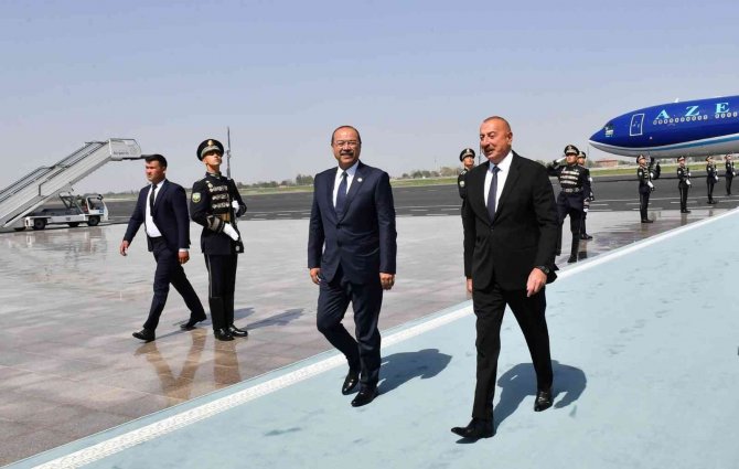 Aliyev, Şanghay İ̇şbirliği Örgütü Zirvesi’ne Katılmak Üzere Özbekistan’da