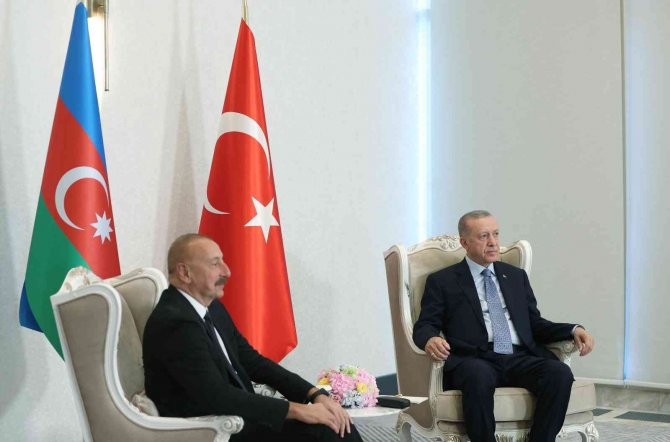 Cumhurbaşkanı Erdoğan, Aliyev İle Görüştü